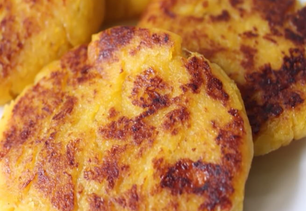 Arepa de Maíz Amarillo y Plátano Quindiana