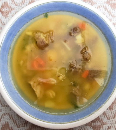 Sopa de Mote con Costilla de Santander